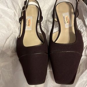 Talbots Woman's Brown Heels. Never Worn. Size 6M. Made in Italy